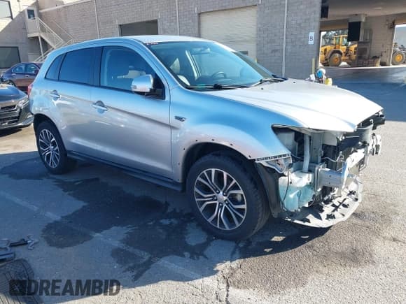 ✅ 2018 Mitsubishi Outlander SE • VIN: JA4AP3AW9JZ036006 • Lot: 42278902. Listed on IAAI with 72,250 mi. Free auction sales archive from the USA and detailed vehicle history report at DreamBid. Image 1.
