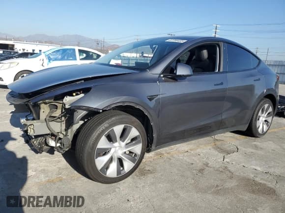 ✅ 2022 Tesla Model Y Long Range • VIN: 7SAYGDEE0NF534315 • Lot: 87289405. Wystawiony na Copart z przebiegiem 46 837 mil. Bezpłatny archiwum sprzedaży aukcyjnych z USA i szczegółowy raport historii pojazdu na DreamBid. Zdjęcie 1.