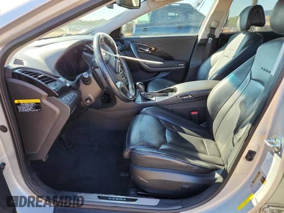 2015 Hyundai Azera Limited z VIN KMHFH4JG6FA482834, wystawiony jako Copart lot #85884415 z przebiegiem 75 124 mil mil oraz Szkoda całkowita • Salvage title. Historia ofert i sprzedaży dostępna na DreamBid. Obrazek 7.