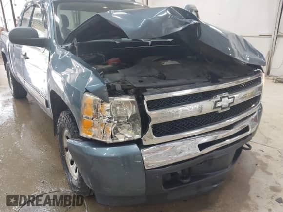✅ 2011 Chevrolet Silverado 1500 LS • VIN: 1GCRKREA8BZ268901 • Lot: 42717299. Wystawiony na IAAI z przebiegiem 117 725 mil mil. Skorzystaj z bezpłatnego archiwum sprzedaży aukcyjnych z USA i zobacz szczegółowy raport historii pojazdu na DreamBid. Zdjęcie 6.