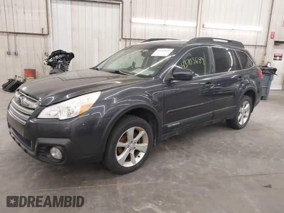 ✅ 2013 Subaru Outback Premium • VIN: 4S4BRCCC3D3242206 • Lot: 43703689. Wystawiony na IAAI z przebiegiem 176 745 mil. Bezpłatny archiwum sprzedaży aukcyjnych z USA i szczegółowy raport historii pojazdu na DreamBid. Zdjęcie 2.