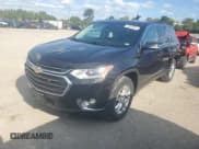 ✅ 2020 Chevrolet Traverse LT • VIN: 1GNEVHKW1LJ226996 • Lot: 73079534. Wystawiony na Copart z przebiegiem 63 927 mil. Bezpłatny archiwum sprzedaży aukcyjnych z USA i szczegółowy raport historii pojazdu na DreamBid. Zdjęcie 1.