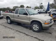 ✅ 2000 Chevrolet S-10 LS • VIN: 1GCDT19W3YK179978 • Lot: 89890655. Listed on Copart with 194,078 mi. Free auction sales archive from the USA and detailed vehicle history report at DreamBid. Image 4.