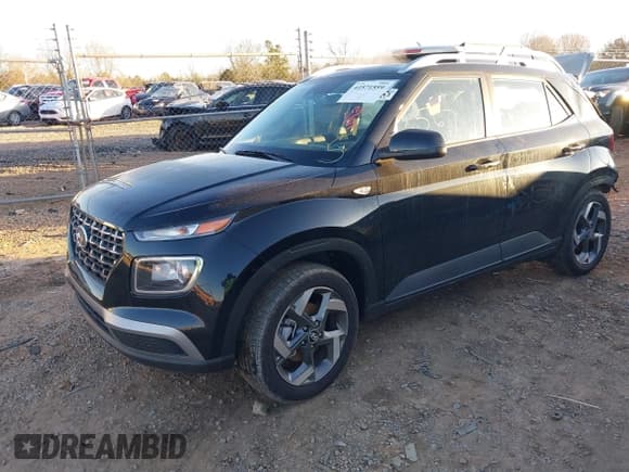 ✅ 2024 Hyundai Venue SEL • VIN: KMHRC8A3XRU315850 • Lot: 41571559. Listed on IAAI with 567 mi. Free auction sales archive from the USA and detailed vehicle history report at DreamBid. Image 2.