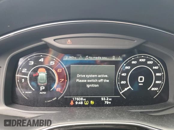 ✅ 2021 Audi RS Q8 • VIN: WU1ARBF19MD005771 • Lot: 59473635. Wystawiony na Copart z przebiegiem 17 608 mil. Bezpłatny archiwum sprzedaży aukcyjnych z USA i szczegółowy raport historii pojazdu na DreamBid. Zdjęcie 9.