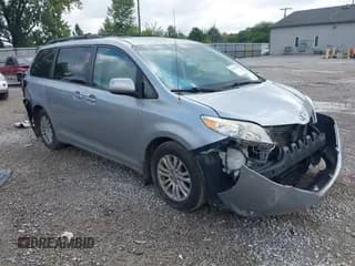 ✅ 2013 Toyota Sienna XLE AAS • VIN: 5TDYK3DC5DS402358 • Lot: 42977996. Listed on IAAI with 255,420 mi. Free auction sales archive from the USA and detailed vehicle history report at DreamBid. Image 1.