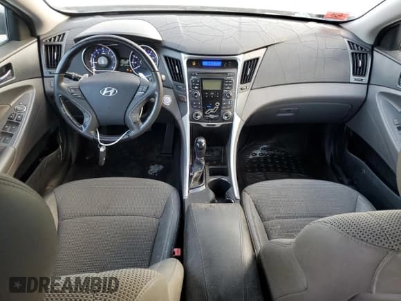 ✅ 2011 Hyundai Sonata SE • VIN: 5NPEC4AB7BH190194 • Lot: 74742924. Listed on Copart with 88,158 mi. Free auction sales archive from the USA and detailed vehicle history report at DreamBid. Image 8.