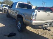 ✅ 2003 Chevrolet Silverado 2500HD LS • VIN: 1GCHK29UX3E134651 • Lot: 43636474. Wystawiony na IAAI z przebiegiem 209 510 mil. Bezpłatny archiwum sprzedaży aukcyjnych z USA i szczegółowy raport historii pojazdu na DreamBid. Zdjęcie 3.