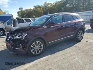✅ 2017 Lincoln MKC Select • VIN: 5LMCJ2C98HUL50330 • Lot: 90593615. Wystawiony na Copart z przebiegiem 91 505 mil. Bezpłatny archiwum sprzedaży aukcyjnych z USA i szczegółowy raport historii pojazdu na DreamBid. Zdjęcie 1.