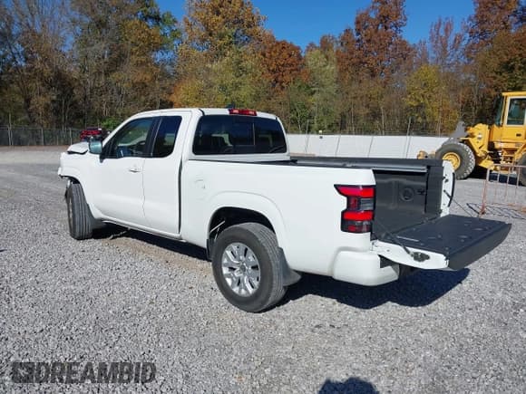 ✅ 2023 Nissan Frontier S • VIN: 1N6ED1CM5PN634140 • Lot: 43645990. Listed on IAAI with 31,135 mi. Free auction sales archive from the USA and detailed vehicle history report at DreamBid. Image 3.