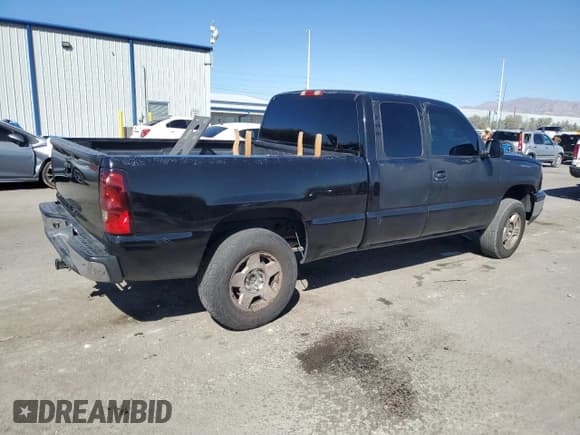 ✅ 2006 Chevrolet Silverado 1500 LT1 • VIN: 2GCEK19N561205508 • Лот: 72940314. Опубликован ранее на Copart с пробегом 219 926 миль. Бесплатный доступ к архиву аукционных продаж из США и подробный отчёт об истории автомобиля на DreamBid. Изображение 3.