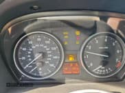 ✅ 2008 BMW 3 Series 328xi • VIN: WBAVT73538FZ37105 • Lot: 92761895. Wystawiony na Copart z przebiegiem 154 430 mil. Bezpłatny archiwum sprzedaży aukcyjnych z USA i szczegółowy raport historii pojazdu na DreamBid. Zdjęcie 9.