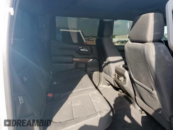 ✅ 2020 Chevrolet Silverado 1500 RST • VIN: 3GCUYEET5LG167917 • Lot: 68571565. Wystawiony na Copart z przebiegiem 119 328 mil. Bezpłatny archiwum sprzedaży aukcyjnych z USA i szczegółowy raport historii pojazdu na DreamBid. Zdjęcie 10.