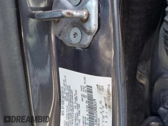 ✅ 2013 Lincoln MKZ Hybrid • VIN: 3LN6L2LU5DR826579 • Lot: 57689545. Wystawiony na Copart z przebiegiem 202 811 mil. Bezpłatny archiwum sprzedaży aukcyjnych z USA i szczegółowy raport historii pojazdu na DreamBid. Zdjęcie 12.