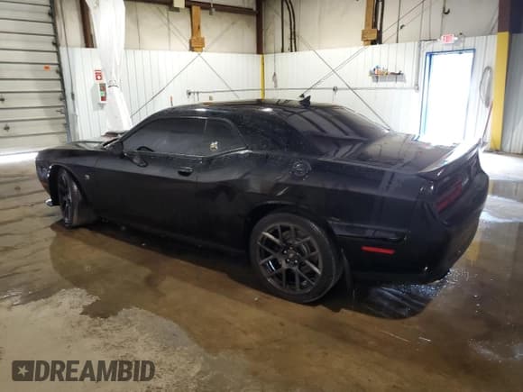 ✅ 2017 Dodge Challenger T/A 392 • VIN: 2C3CDZFJ3HH618009 • Lot: 60612944. Wystawiony na Copart z przebiegiem 24 289 mil. Bezpłatny archiwum sprzedaży aukcyjnych z USA i szczegółowy raport historii pojazdu na DreamBid. Zdjęcie 2.