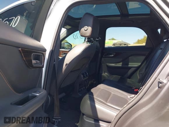 ✅ 2019 Jaguar F-Pace 25t Prestige • VIN: SADCK2FX9KA356228 • Лот: 41838570. Опубликован ранее на IAAI с пробегом 65 343 миль. Бесплатный доступ к архиву аукционных продаж из США и подробный отчёт об истории автомобиля на DreamBid. Изображение 8.