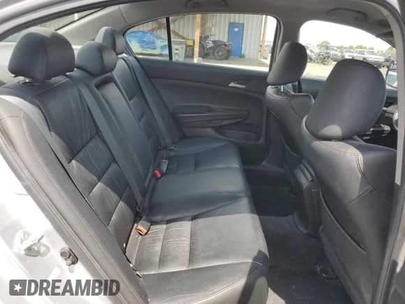 ✅ 2011 Honda Accord SE • VIN: 1HGCP2F68BA018373 • Lot: 69146555. Listed on Copart with 170,964 mi. Free auction sales archive from the USA and detailed vehicle history report at DreamBid. Image 10.