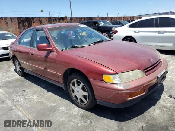 ✅ 1995 Honda Accord EX • VIN: 1HGCD5657SA056470 • Лот: 64231685. Опубликован ранее на Copart с пробегом 236 773 миль. Бесплатный доступ к архиву аукционных продаж из США и подробный отчёт об истории автомобиля на DreamBid. Изображение 4.