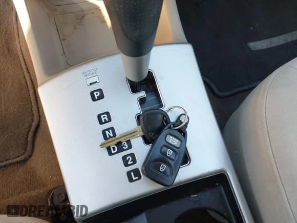 ✅ 2009 Hyundai Elantra GLS • VIN: KMHDU46D59U710407 • Lot: 43325713. Listed on IAAI with 140,109 mi. Free auction sales archive from the USA and detailed vehicle history report at DreamBid. Image 11.