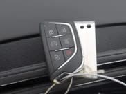 ✅ 2023 Cadillac Escalade 4WD Sport • VIN: 1GYS4FKL8PR153863 • Лот: 42653740. Опубликован ранее на IAAI с пробегом Не указан. Бесплатный доступ к архиву аукционных продаж из США и подробный отчёт об истории автомобиля на DreamBid. Изображение 11.