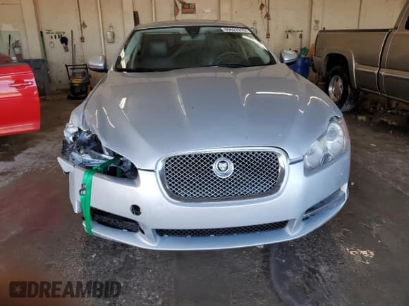 ✅ 2011 Jaguar XF • VIN: SAJWA0FB8BLS08923 • Lot: 89627315. Wystawiony na Copart z przebiegiem 210 585 mil. Bezpłatny archiwum sprzedaży aukcyjnych z USA i szczegółowy raport historii pojazdu na DreamBid. Zdjęcie 5.