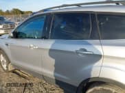 ✅ 2014 Ford Escape SE • VIN: 1FMCU9G96EUC53975 • Lot: 41342661. Wystawiony na IAAI z przebiegiem 128 594 mil. Bezpłatny archiwum sprzedaży aukcyjnych z USA i szczegółowy raport historii pojazdu na DreamBid. Zdjęcie 14.