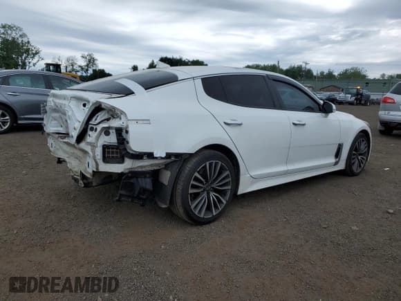 ✅ 2018 Kia Stinger Premium • VIN: KNAE25LA6J6011369 • Lot: 62586225. Listed on Copart with 96,087 mi. Free auction sales archive from the USA and detailed vehicle history report at DreamBid. Image 3.