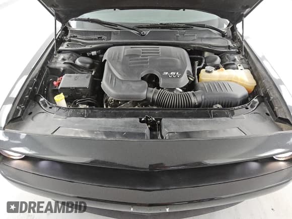 ✅ 2019 Dodge Challenger SXT • VIN: 2C3CDZAG6KH687733 • Lot: 86142935. Wystawiony na Copart z przebiegiem 87 905 mil. Bezpłatny archiwum sprzedaży aukcyjnych z USA i szczegółowy raport historii pojazdu na DreamBid. Zdjęcie 11.