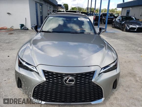 ✅ 2022 Lexus IS 300 • VIN: JTHDA1D28N5119827 • Lot: 82613595. Wystawiony na Copart z przebiegiem 10 293 mil. Bezpłatny archiwum sprzedaży aukcyjnych z USA i szczegółowy raport historii pojazdu na DreamBid. Zdjęcie 5.