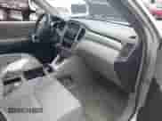 2004 Toyota Highlander z VIN JTEGD21AX40085842, wystawiony jako IAAI lot #43026363 z przebiegiem 306 121 mil mil oraz . Historia ofert i sprzedaży dostępna na DreamBid. Obrazek 5.