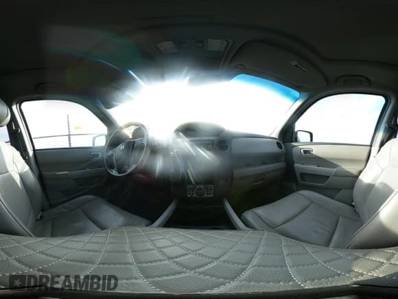 ✅ 2012 Honda Pilot Touring • VIN: 5FNYF3H94CB035345 • Lot: 43818077. Wystawiony na IAAI z przebiegiem 165 510 mil. Bezpłatny archiwum sprzedaży aukcyjnych z USA i szczegółowy raport historii pojazdu na DreamBid. Zdjęcie 18.