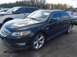 ✅ 2010 Ford Taurus SHO • VIN: 1FAHP2KTXAG151847 • Lot: 43552256. Wystawiony na IAAI z przebiegiem 145 840 mil. Bezpłatny archiwum sprzedaży aukcyjnych z USA i szczegółowy raport historii pojazdu na DreamBid. Zdjęcie 2.