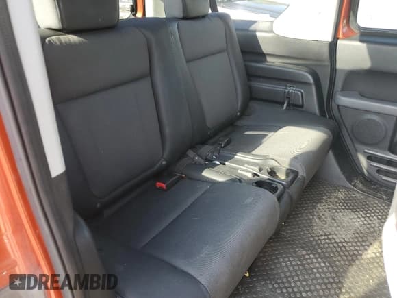 ✅ 2004 Honda Element EX • VIN: 5J6YH28514L012180 • Лот: 54452735. Опубликован ранее на Copart с пробегом 268 821 миль. Бесплатный доступ к архиву аукционных продаж из США и подробный отчёт об истории автомобиля на DreamBid. Изображение 11.