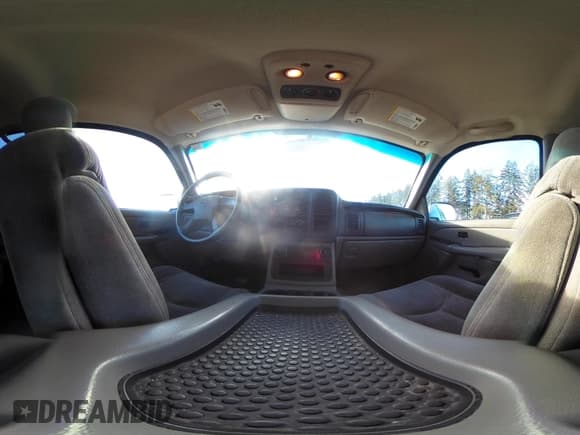 ✅ 2004 Chevrolet Tahoe LS • VIN: 1GNEK13TX4R208133 • Lot: 43751637. Listed on IAAI with 251,771 mi. Free auction sales archive from the USA and detailed vehicle history report at DreamBid. Image 23.