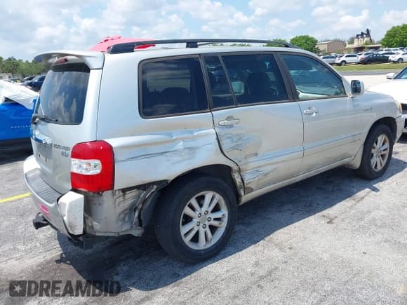 ✅ 2007 Toyota Highlander w/3rd Row • VIN: JTEEW21A070037398 • Lot: 42289988. Wystawiony na IAAI z przebiegiem 94 333 mil. Bezpłatny archiwum sprzedaży aukcyjnych z USA i szczegółowy raport historii pojazdu na DreamBid. Zdjęcie 4.