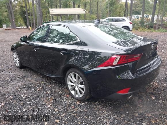 ✅ 2014 Lexus IS 250 • VIN: JTHCF1D26E5003877 • Lot: 43463768. Listed on IAAI with 156,190 mi. Free auction sales archive from the USA and detailed vehicle history report at DreamBid. Image 3.