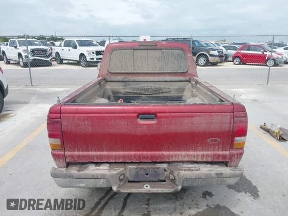 ✅ 1997 Ford Ranger XLT • VIN: 1FTCR10A9VTA50239 • Lot: 42697258. Listed on IAAI with 275,677 mi. Free auction sales archive from the USA and detailed vehicle history report at DreamBid. Image 16.