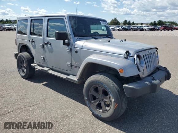 ✅ 2014 Jeep Wrangler Unlimited Sahara • VIN: 1C4BJWEG9EL108847 • Lot: 70563165. Wystawiony na Copart z przebiegiem 172 316 mil. Bezpłatny archiwum sprzedaży aukcyjnych z USA i szczegółowy raport historii pojazdu na DreamBid. Zdjęcie 4.