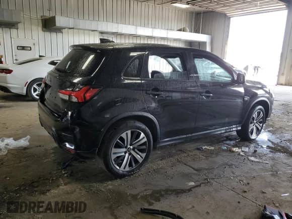 2022 Mitsubishi Outlander ES with VIN JA4ARUAU1NU015152, listed as a Copart auction lot 67239445 with 91,301 mi miles and Clean title. Bid and sale history available at DreamBid. Image 3.