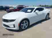 2023 Chevrolet Camaro 1LT с VIN 1G1FB1RX7P0157263, выставлен на аукционе IAAI как лот 42990192 с пробегом 32 669 миль миль и . История ставок и продаж доступна на DreamBid. Изображение 2.