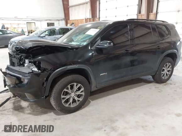 ✅ 2024 GMC Acadia AWD AT4 • VIN: 1GKENPKS5RJ161597 • Lot: 42344688. Wystawiony na IAAI z przebiegiem 6 010 mil. Bezpłatny archiwum sprzedaży aukcyjnych z USA i szczegółowy raport historii pojazdu na DreamBid. Zdjęcie 2.