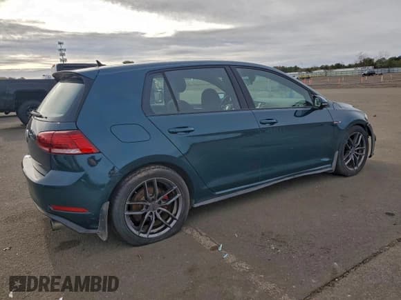 ✅ 2018 Volkswagen Golf GTI S • VIN: 3VW447AU2JM261593 • Лот: 93737755. Опубликован ранее на Copart с пробегом 103 061 миль. Бесплатный доступ к архиву аукционных продаж из США и подробный отчёт об истории автомобиля на DreamBid. Изображение 3.