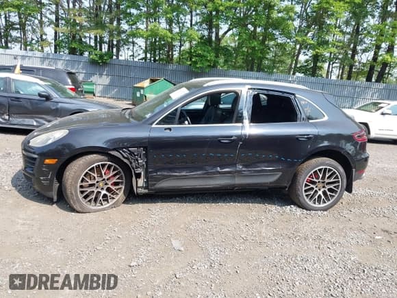 ✅ 2015 Porsche Macan S • VIN: WP1AB2A5XFLB63720 • Lot: 42423527. Listed on IAAI with 118,636 mi. Free auction sales archive from the USA and detailed vehicle history report at DreamBid. Image 14.