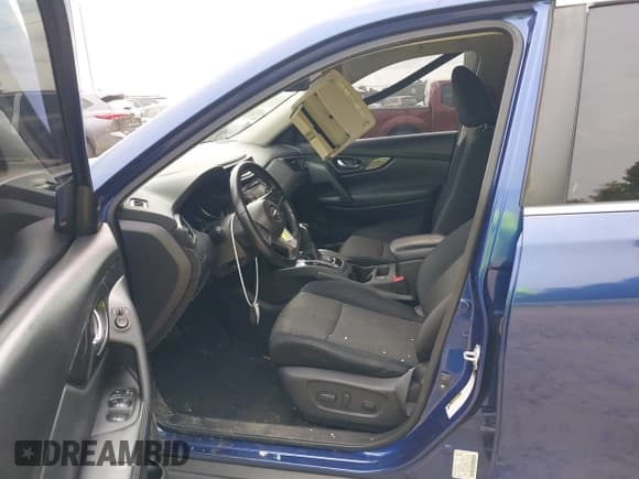 ✅ 2017 Nissan Rogue SV • VIN: JN8AT2MT1HW133374 • Lot: 43047112. Wystawiony na IAAI z przebiegiem 132 465 mil. Bezpłatny archiwum sprzedaży aukcyjnych z USA i szczegółowy raport historii pojazdu na DreamBid. Zdjęcie 5.