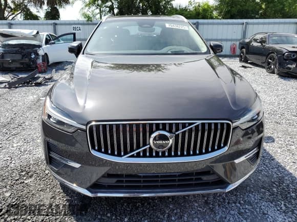 ✅ 2022 Volvo XC60 Inscription • VIN: YV4L12DL9N1910402 • Лот: 70438225. Опубликован ранее на Copart с пробегом Не указан. Бесплатный доступ к архиву аукционных продаж из США и подробный отчёт об истории автомобиля на DreamBid. Изображение 5.