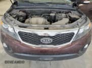 ✅ 2013 Kia Sorento EX • VIN: 5XYKUDA2XDG387757 • Лот: 86151285. Опубликован ранее на Copart с пробегом 168 835 миль. Бесплатный доступ к архиву аукционных продаж из США и подробный отчёт об истории автомобиля на DreamBid. Изображение 12.