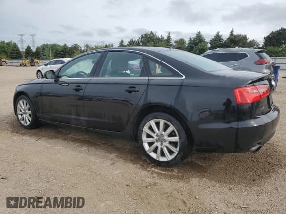 ✅ 2015 Audi A6 Premium • VIN: WAUFFAFC0FN018670 • Lot: 57405405. Wystawiony na Copart z przebiegiem 96 137 mil. Bezpłatny archiwum sprzedaży aukcyjnych z USA i szczegółowy raport historii pojazdu na DreamBid. Zdjęcie 2.