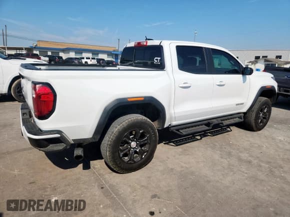 ✅ 2023 GMC Canyon 2WD Elevation • VIN: 1GTP5BEK5P1182773 • Lot: 80804565. Wystawiony na Copart z przebiegiem 68 047 mil. Bezpłatny archiwum sprzedaży aukcyjnych z USA i szczegółowy raport historii pojazdu na DreamBid. Zdjęcie 3.