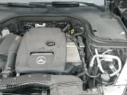 ✅ 2019 Mercedes-Benz GLC 300 • VIN: WDC0G4KB5KV142295 • Lot: 43409615. Wystawiony na IAAI z przebiegiem 80 069 mil. Bezpłatny archiwum sprzedaży aukcyjnych z USA i szczegółowy raport historii pojazdu na DreamBid. Zdjęcie 24.