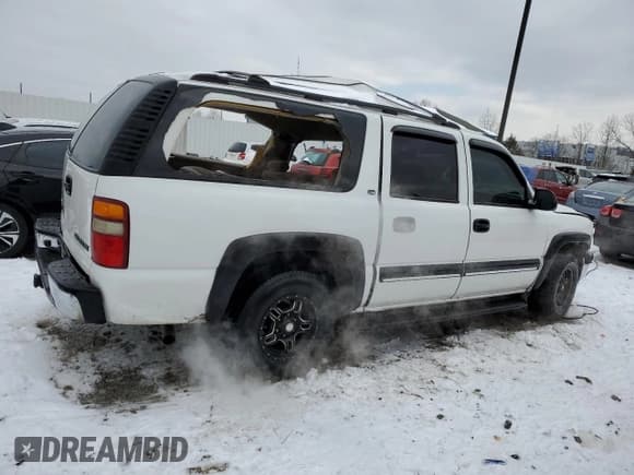 ✅ 2002 Chevrolet Suburban LS • VIN: 3GNEC16Z12G274483 • Лот: 45887675. Опубликован ранее на Copart с пробегом 252 132 миль. Бесплатный доступ к архиву аукционных продаж из США и подробный отчёт об истории автомобиля на DreamBid. Изображение 3.
